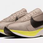 Первый взгляд: Nike Moon Racer