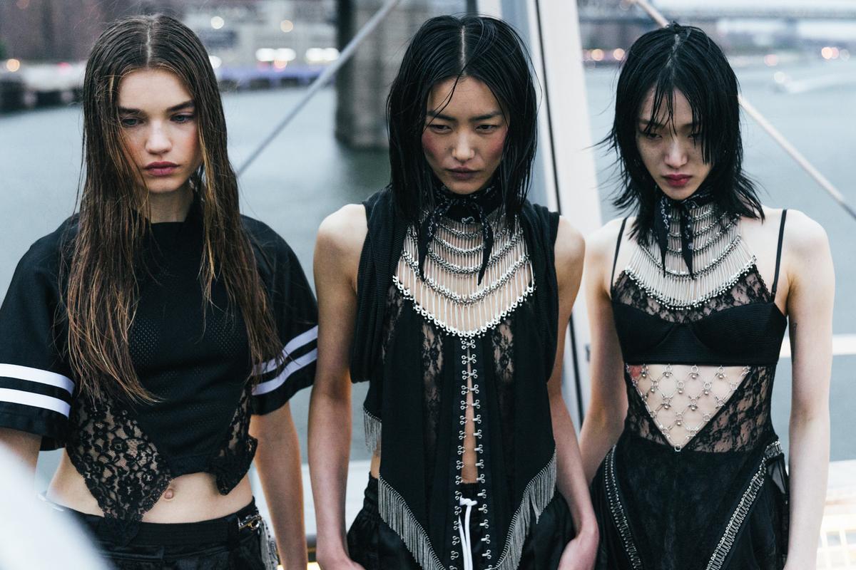 https---hypebeast.com-image-2018-06-alexander-wang-collection-1-ss19-37