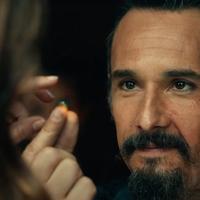Люди становятся супергероями в трейлере фильма «Проект “Сила“» от Netflix