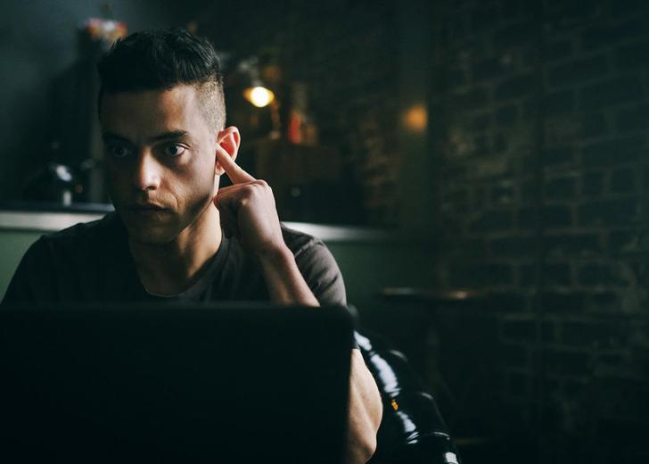 Mr. Robot - Season 2 9 главных текстов августа на DTF Magazine