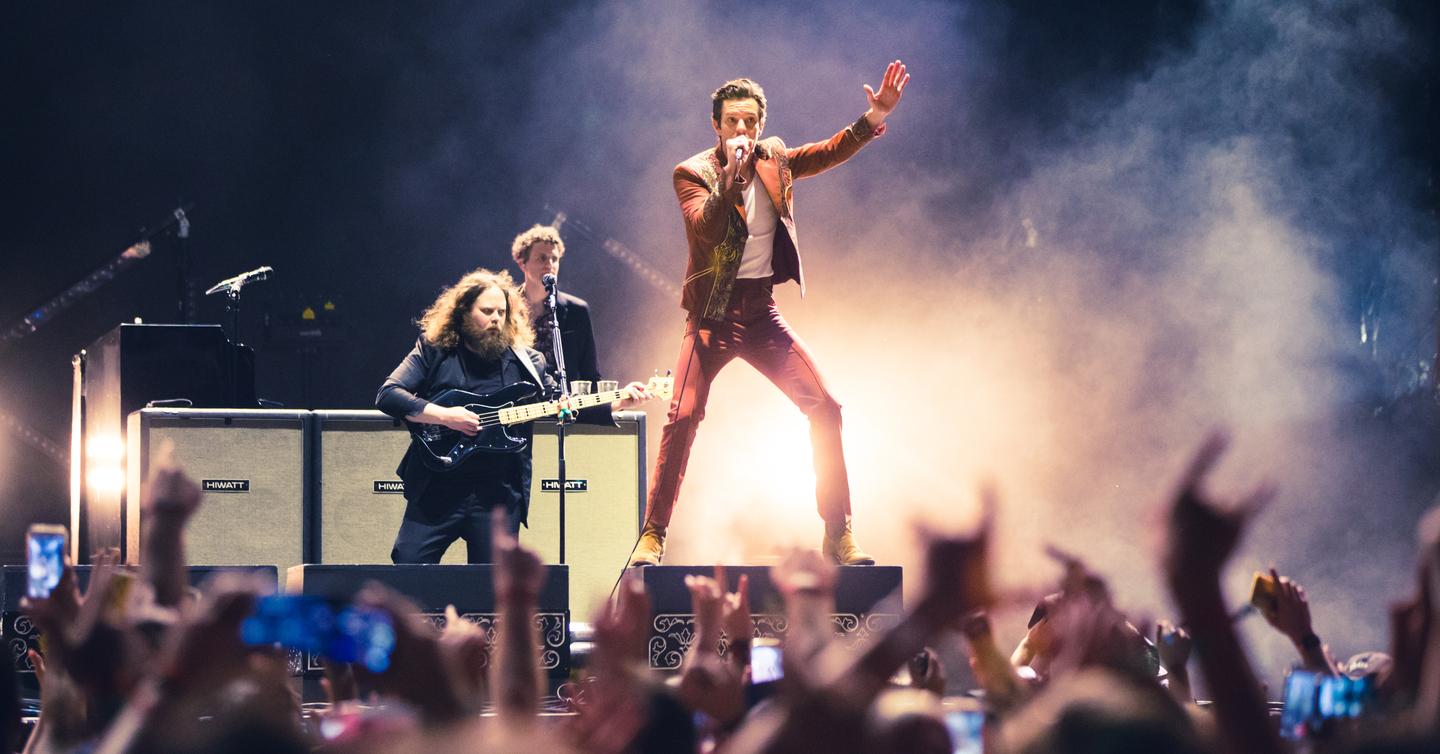 the killers dtf magazine The Killers запросили на сцену росіянина на виступі в Грузії. Їх освистали