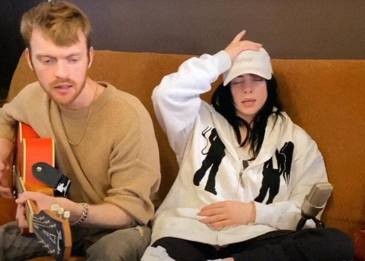 billie-eilish-dtf-magazine Билли Айлиш исполнила песню bad guy у себя в гостиной