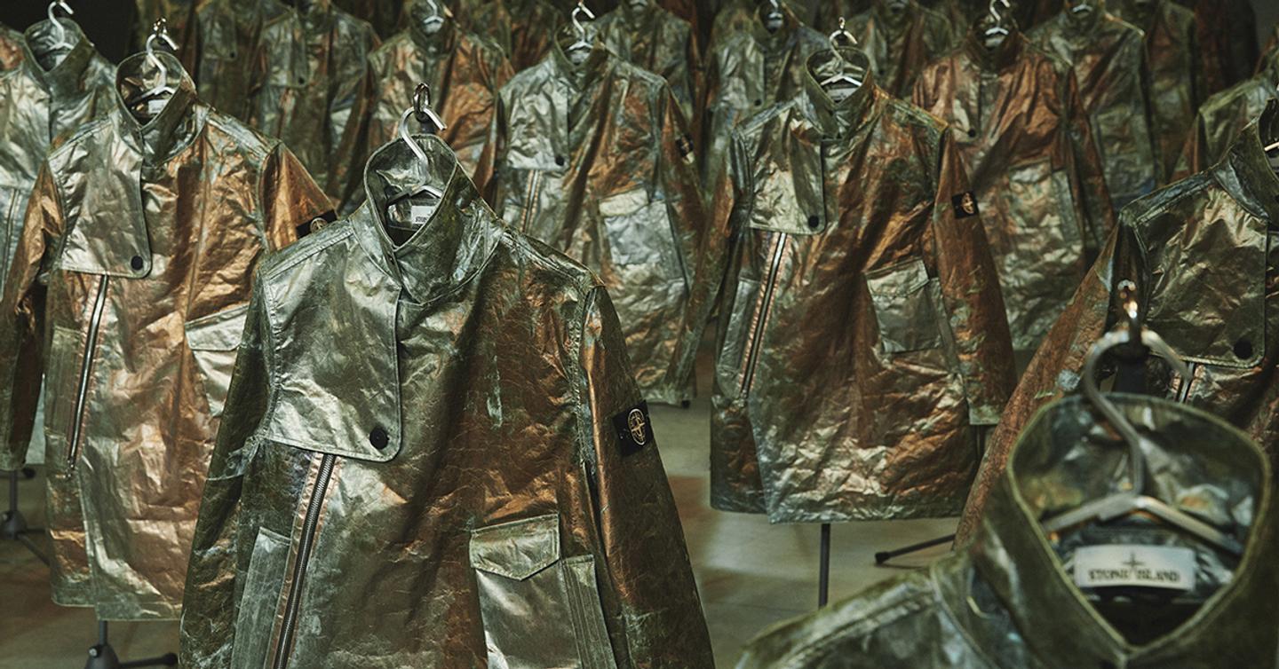 stone-island-milan-design-week-dtf-magazine Stone Island создал куртки из меди