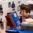 В Нидерландах воры протаранили фургоном магазин и украли оттуда LEGO и покемонов