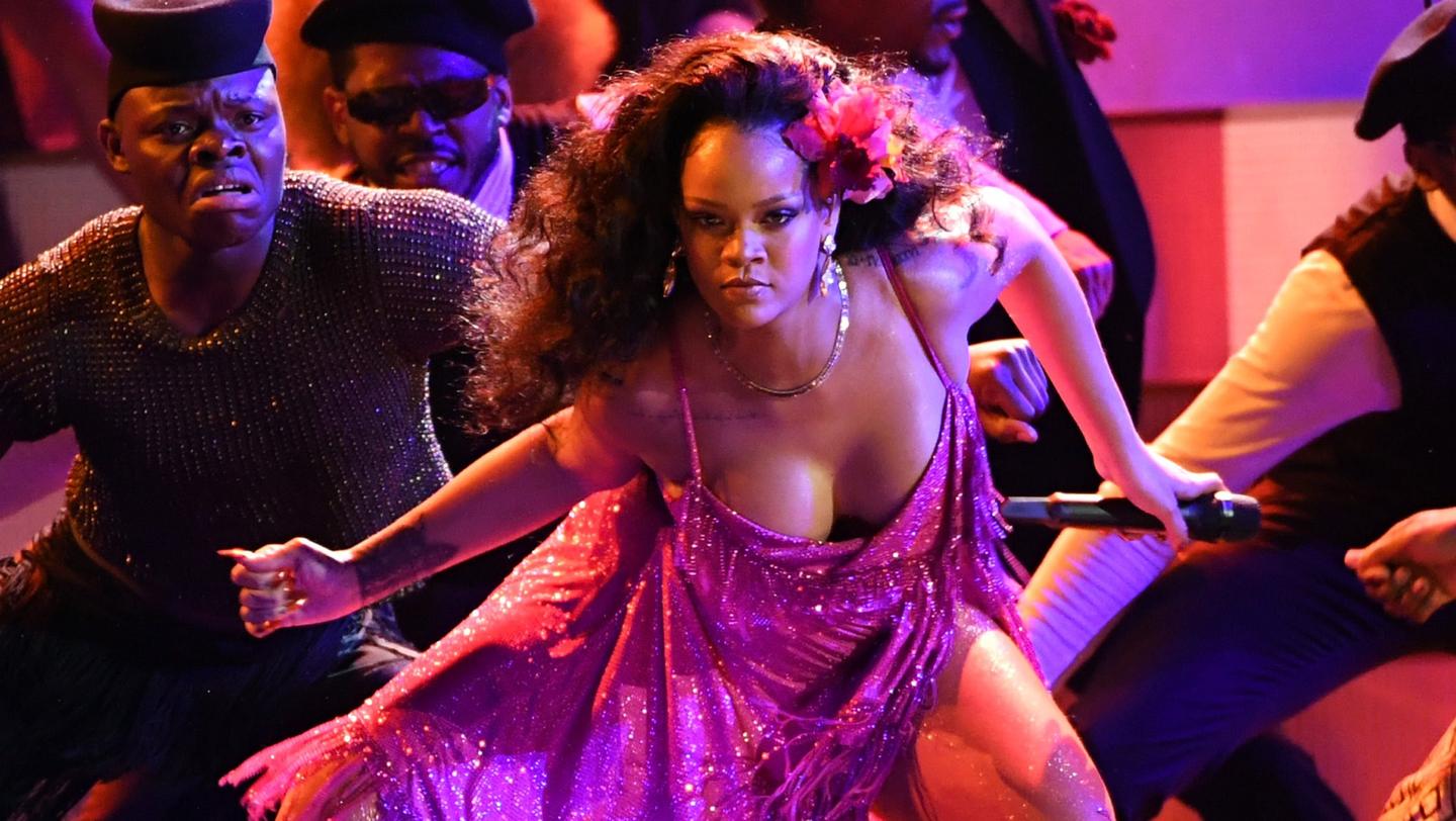 rihanna-e1517337421116 Рианна запускает линию нижнего белья