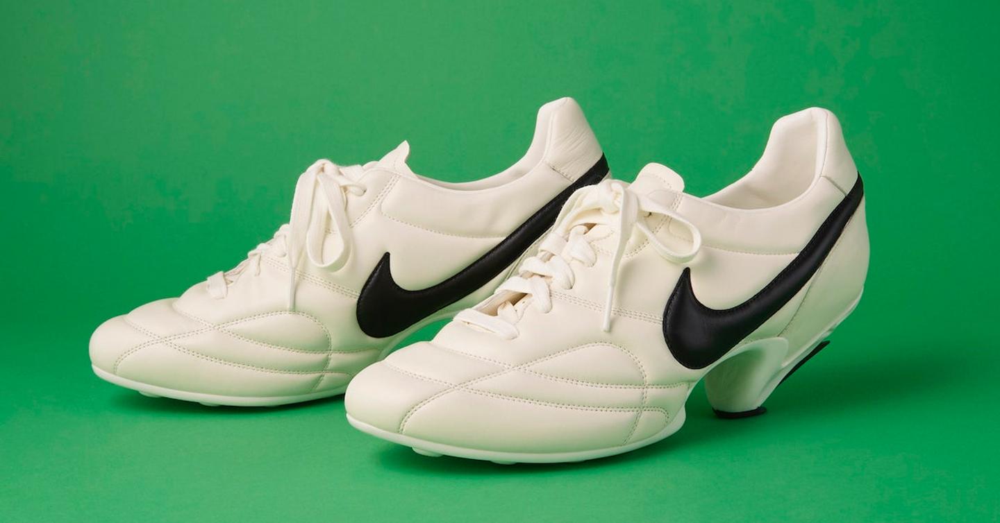Comme des Garçons и Nike выпустили футбольные кроссовки на каблуке