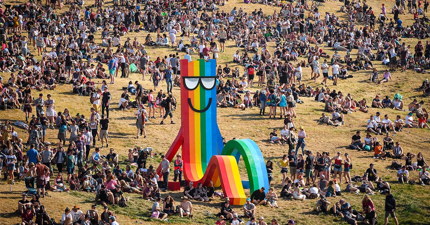 glastonbury-dtf-magazine Glastonbury-2021 пройдет онлайн. Там выступят Coldplay, Деймон Албарн и Honey Dijon
