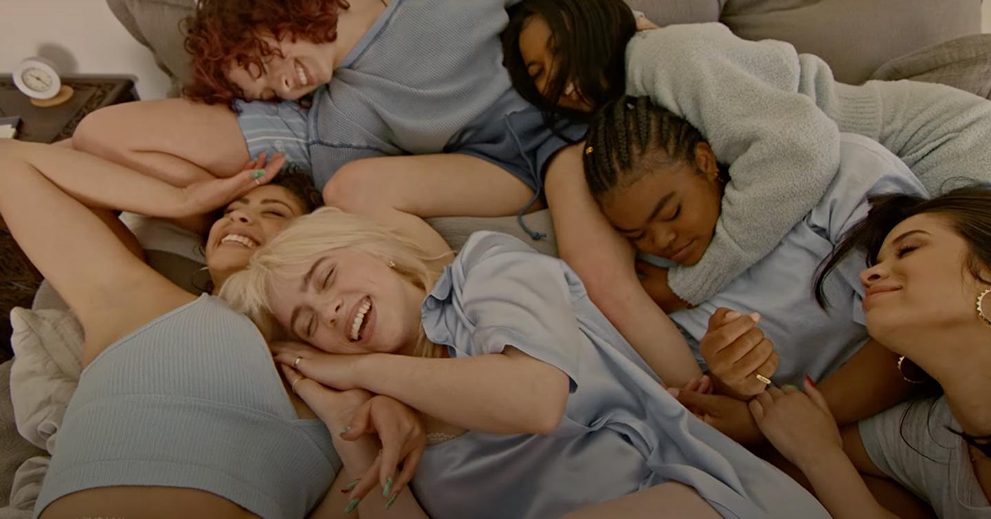 Billie-Eilish-Lost-Cause-5-dtf-magazine Билли Айлиш устраивает девичник в новом клипе