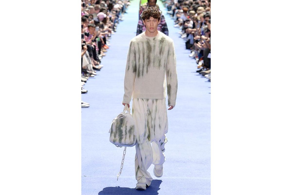 _0005_https---hypebeast.com-image-2018-06-louis-vuitton-spring-summer-2019-show-paris-fashion-week-27