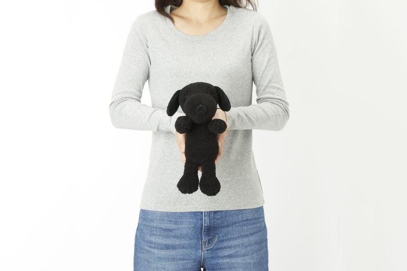 uniqlo_kaws_peanuts_snoopy_plush_3