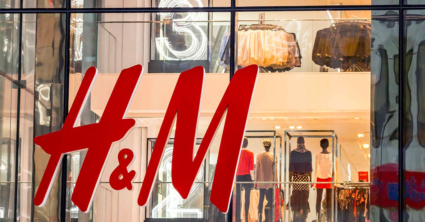 В Китае призывают бойкотировать H&M. Все из-за отказа от хлопка из местной провинции