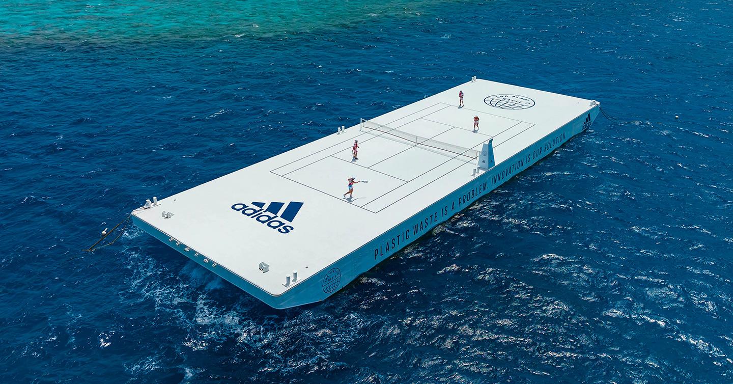 adidas и Parley for the Oceans построили плавучий теннисный корт