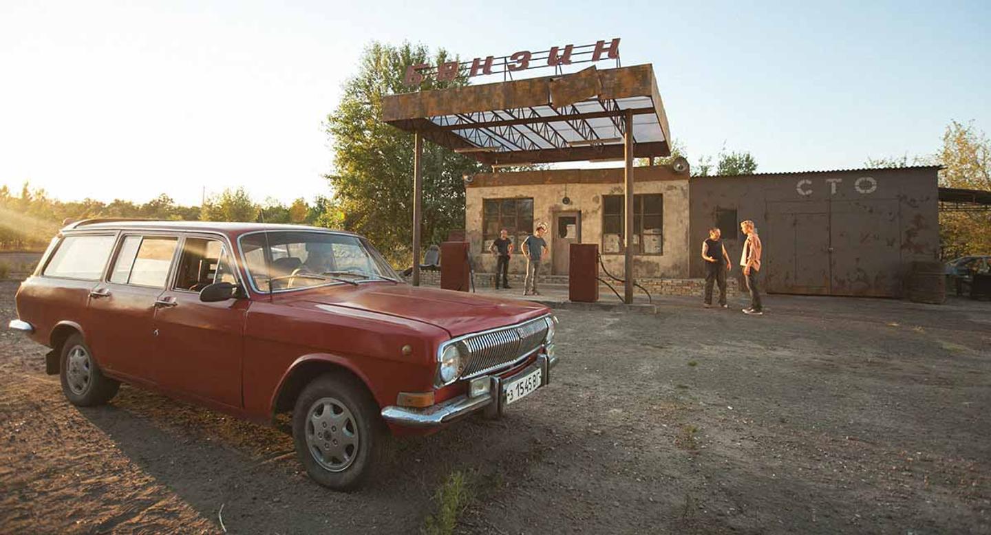 Людина з кіноапаратом у «Ворошиловграді». Як екранізують головний український роман