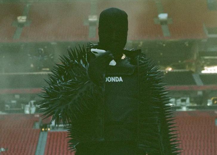 Канье Уэст заявил, что Universal выпустила Donda без его согласия