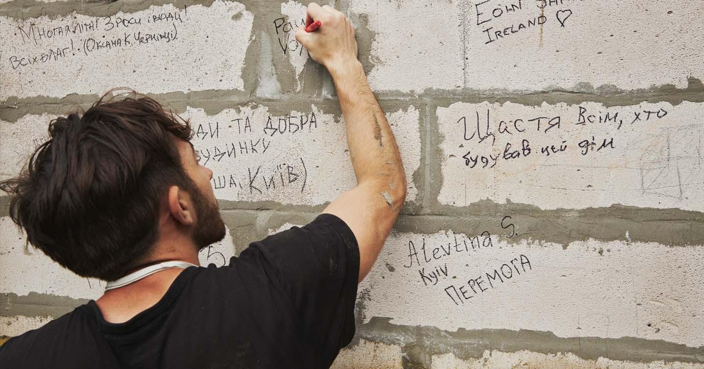 Repair Together запустили інтернаціональний будівельний табір