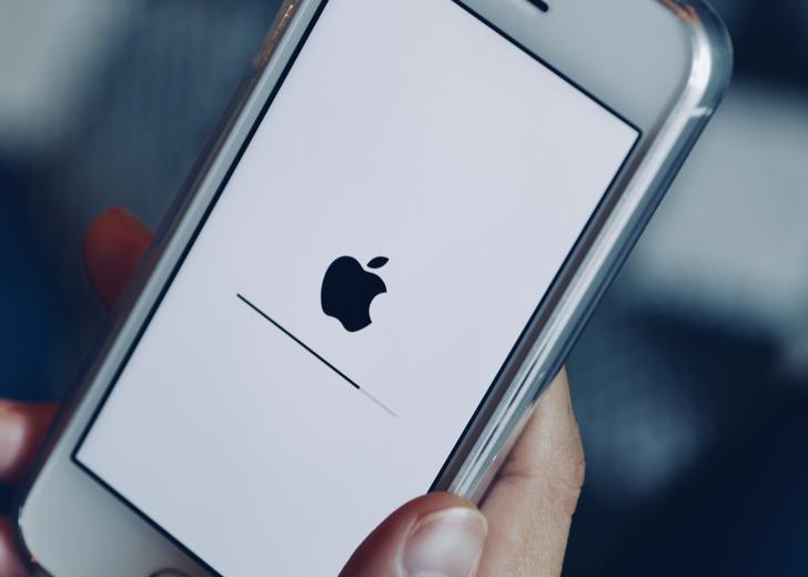 apple ios cover dtf magazine Apple рекомендует обновить операционную систему на iPhone и iPad, чтобы избежать атак хакеров
