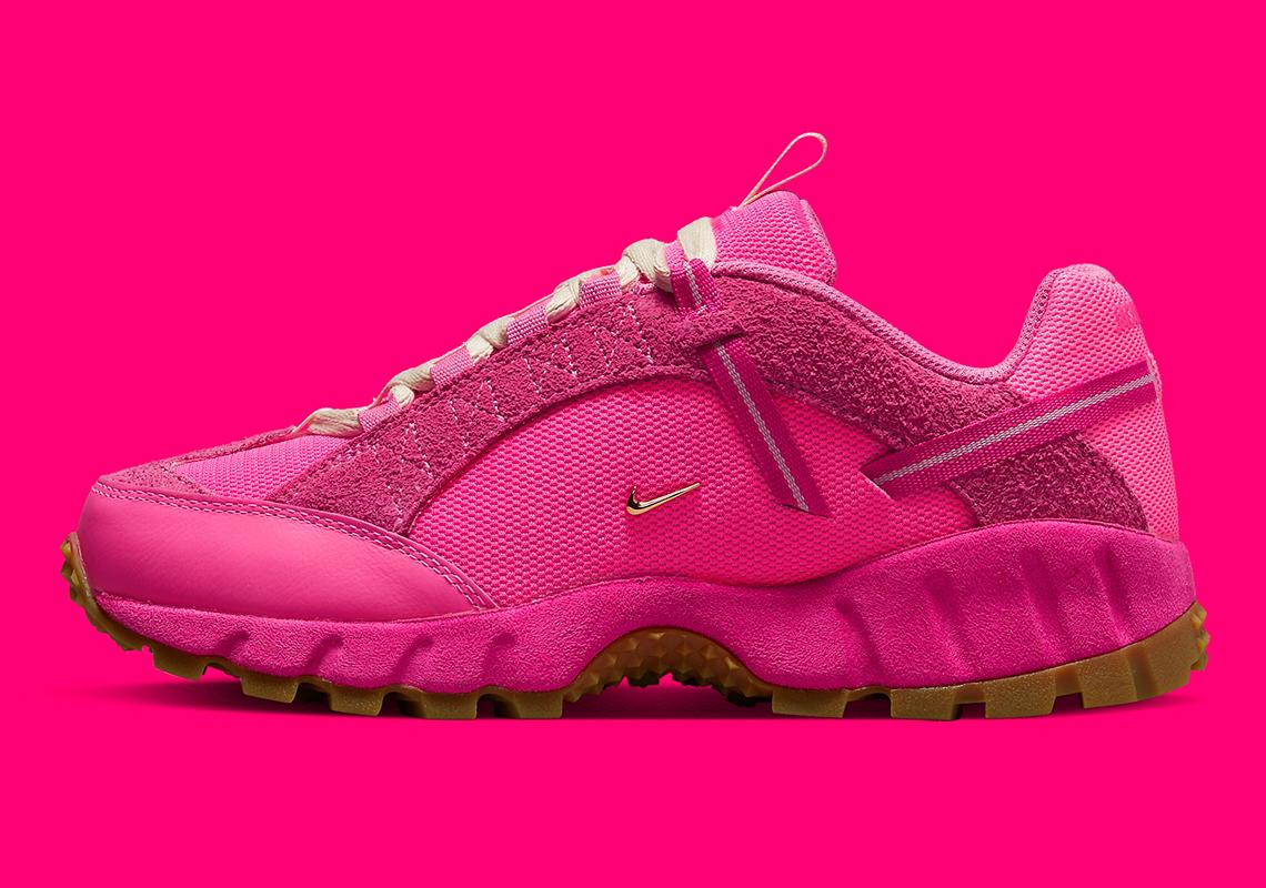 jacquemus-nike-air-humara-dtf-magazine12