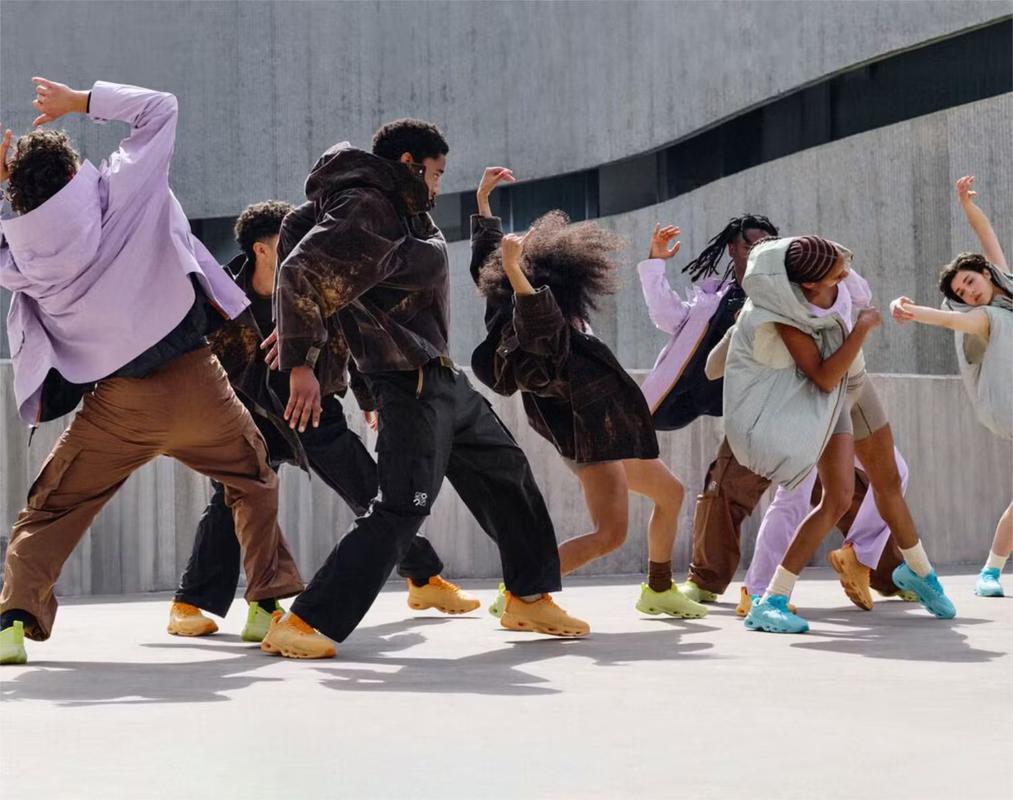 loewe-on-clothing-dtf-magazine2