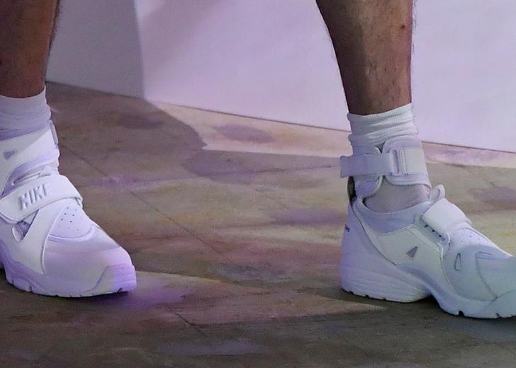 Первый взгляд: Nike и Comme des Garçons перевыпустят кроссовки 1993 года