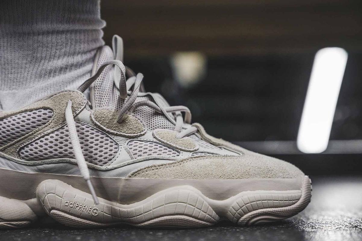 yeezy-desert-rat-500-blush-closer-look-7