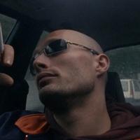 Копенгаген, кров і техно: як у трилогії «Дилер» зародився світ Ніколаса Віндінга Рефна