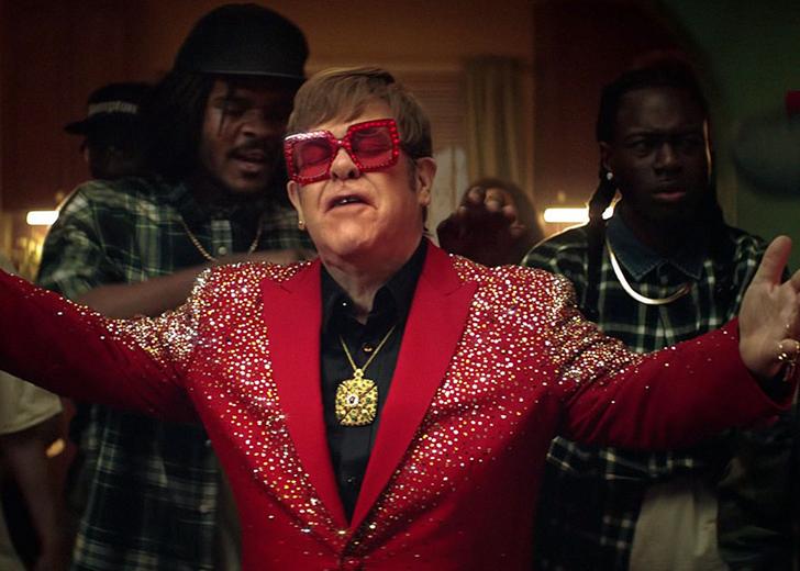 snickers_battle_boogie_elton_john_dtf_header_2 Элтон Джон участвует в баттле в рекламе Snickers