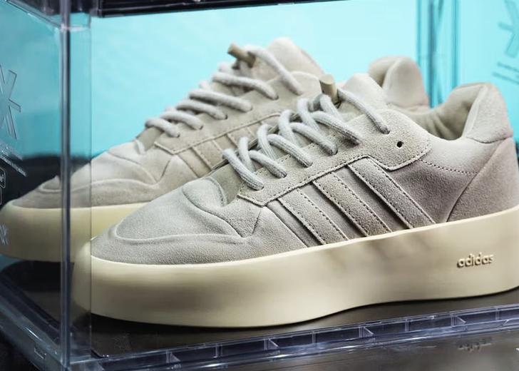 Перший погляд: Спільна пара Fear of God x adidas Rivalry Low 86