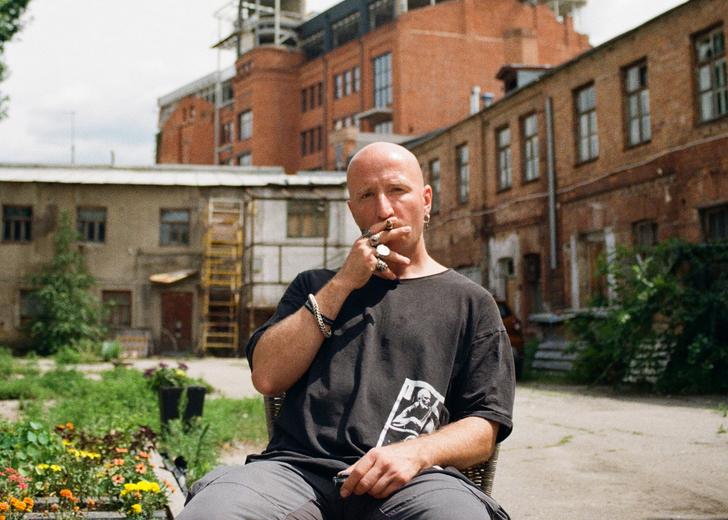 У прокат вийшов фільм про стрит-художника Гамлета Зіньківського та його поїздку у звільнений Ізюм