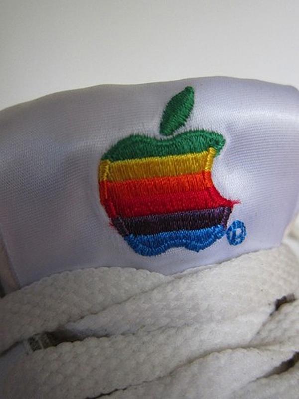 apple_sneakers_from_90s_3