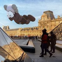 KAWS запустил в продажу виртуальные фигурки. Одна доступна бесплатно