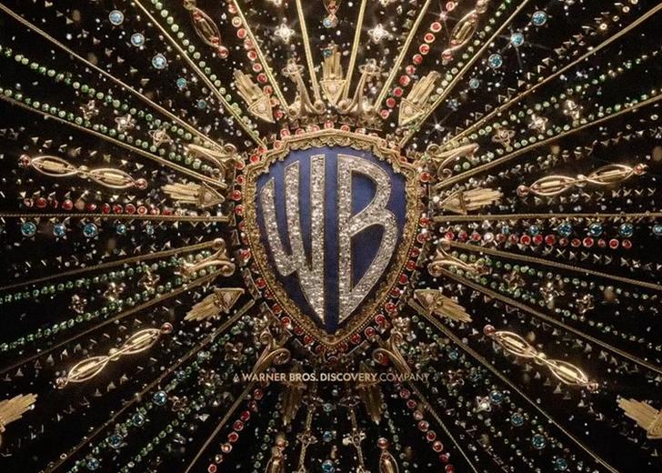 Parmount, Comcast та Netflix змагається з купівлю Warner. Bros