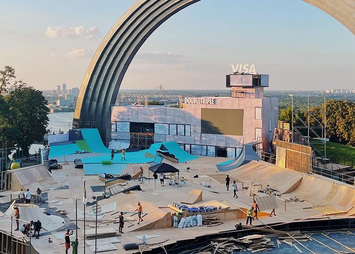 Аеропорт у центрі Києва: Чого очікувати від першого «Дабл Тріпл Summer Fest»
