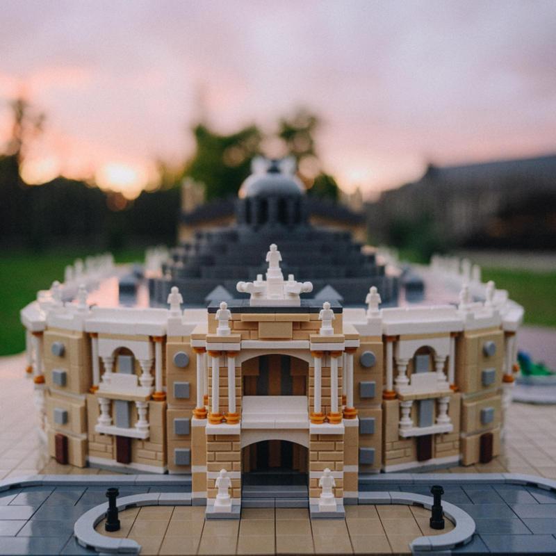Одеський національний академічний театр з кубиків LEGO