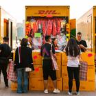 «Модный базар». Как выглядел временный магазин Vetements в Гонконге