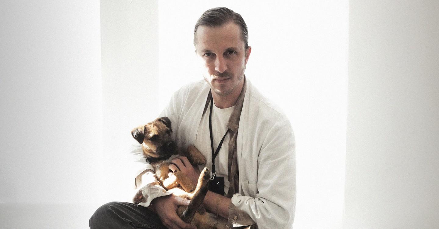Дизайнер Гленн Мартенс в Maison Margiela