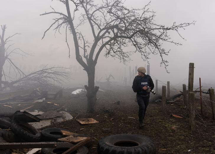 20daysinmariupol-cover-dtf-magazine-3 Кадр з фільму «20 днів у Маріуполі»