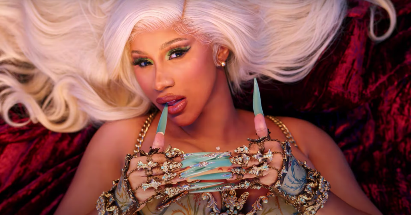ccardi b dtf magazine Cardi B не підтримуватиме Джо Байдена через військову допомогу Україні та Ізраїлю