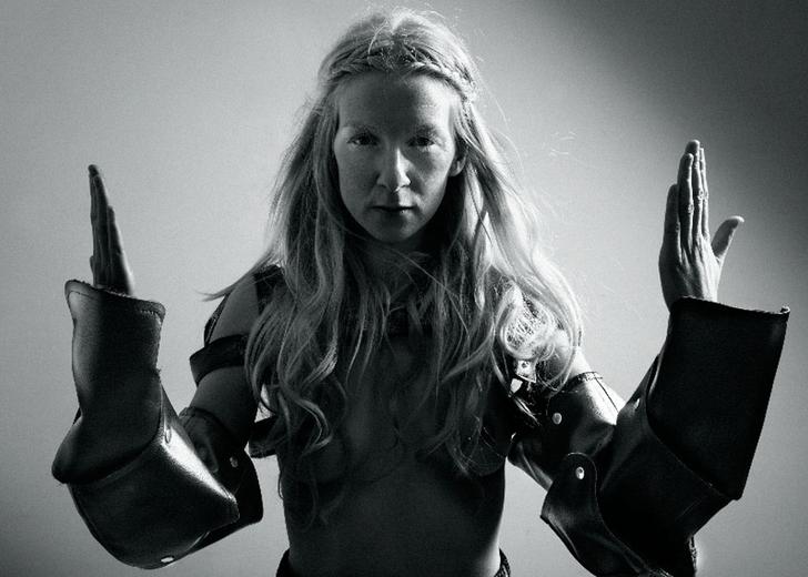ionna_lee_kyiv_header Вокалистка iamamiwhoami представит новый проект в Киеве