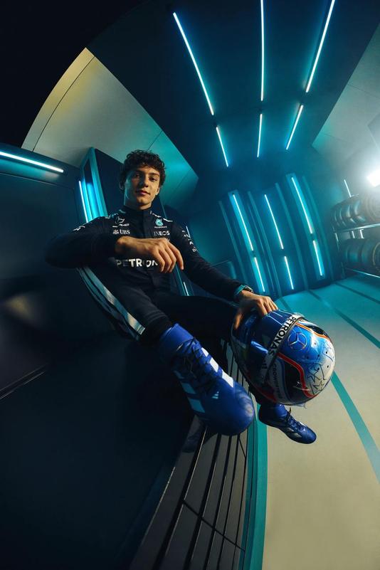 mercedes-team-adidas-dtf-magazine2