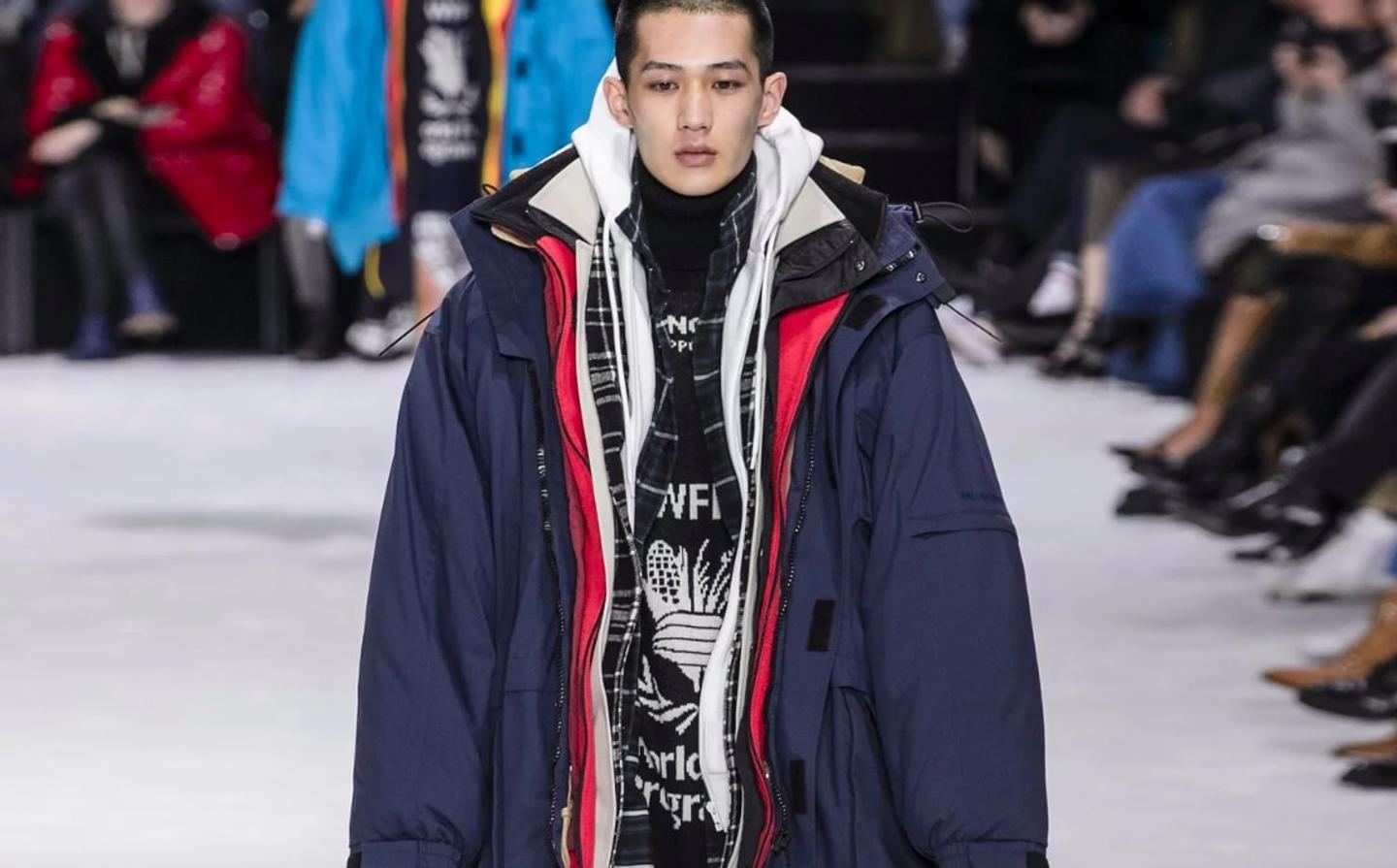 parka Balenciaga выпустил семислойную парку за 6000 долларов