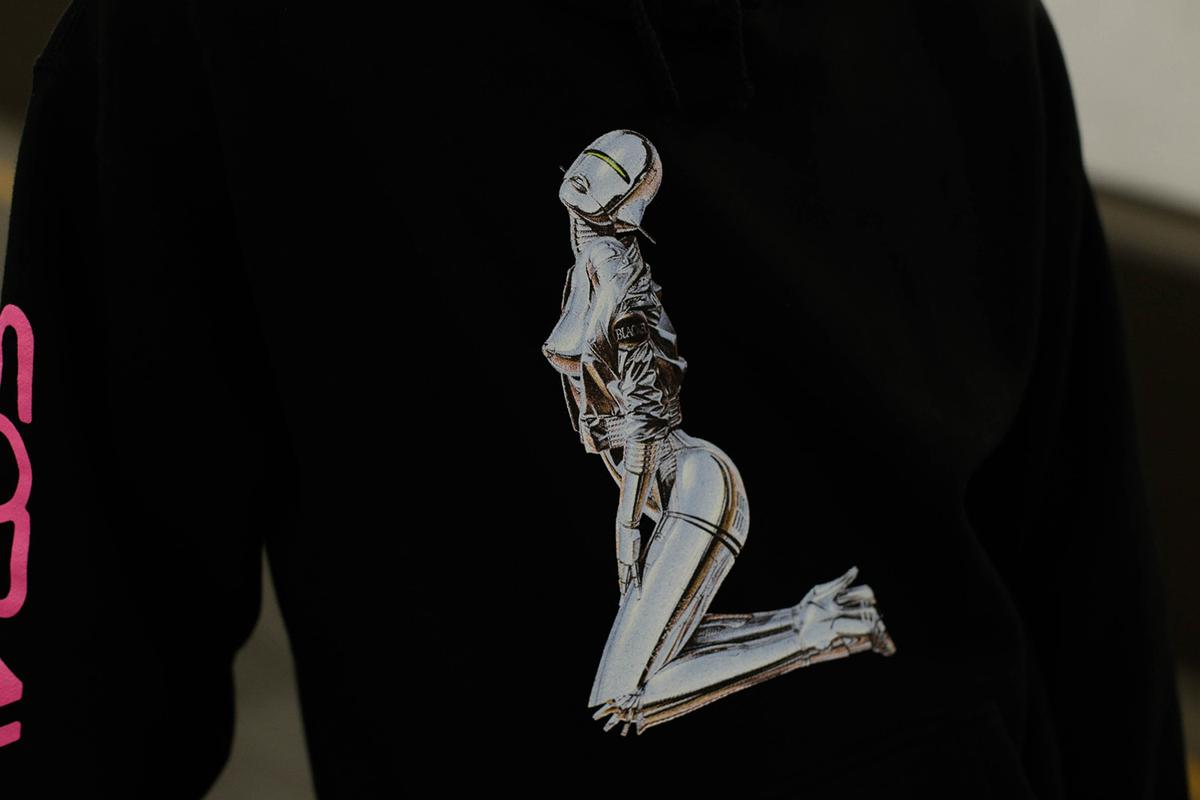 https_hypebeast.comimage201807huf-sorayama-superrealism-collaboration-002