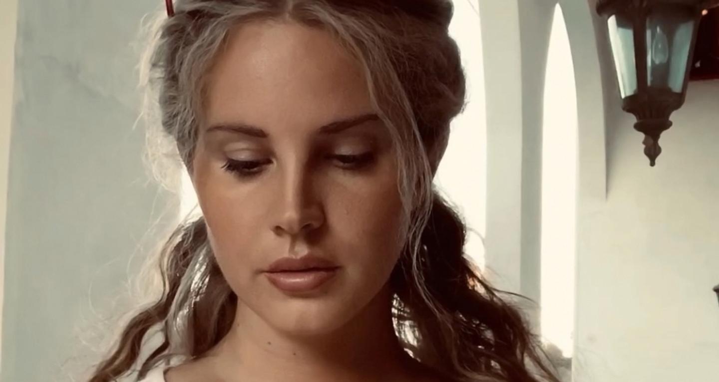 Лана Дель Рей выпустила новую песню. Это саундтрек к сериалу «Эйфория»