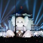 «KAWS на отдыхе»: Смотрите на самую высокую скульптуру компаньона