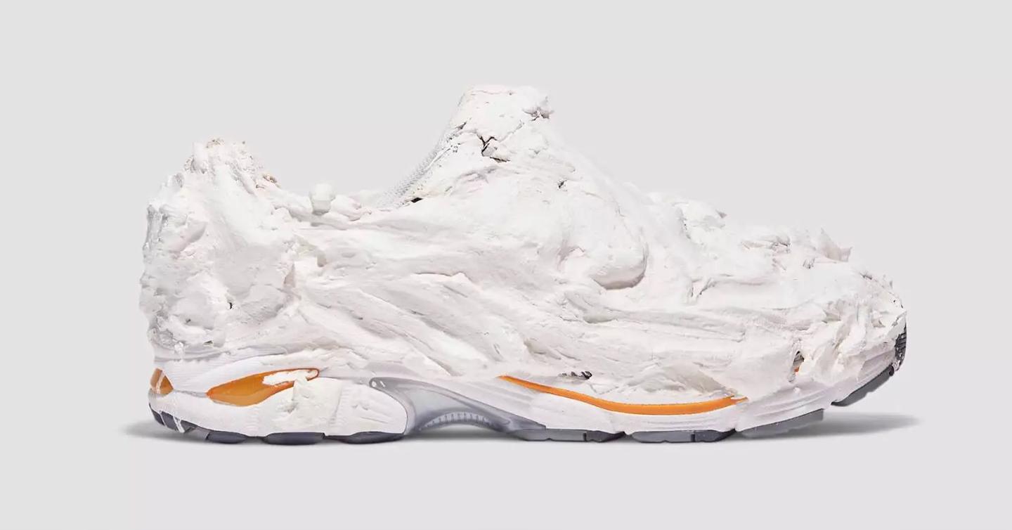aireis-asics -dtf-magazine Бренд AIREI та ASICS випустили кросівки, покриті гіпсом