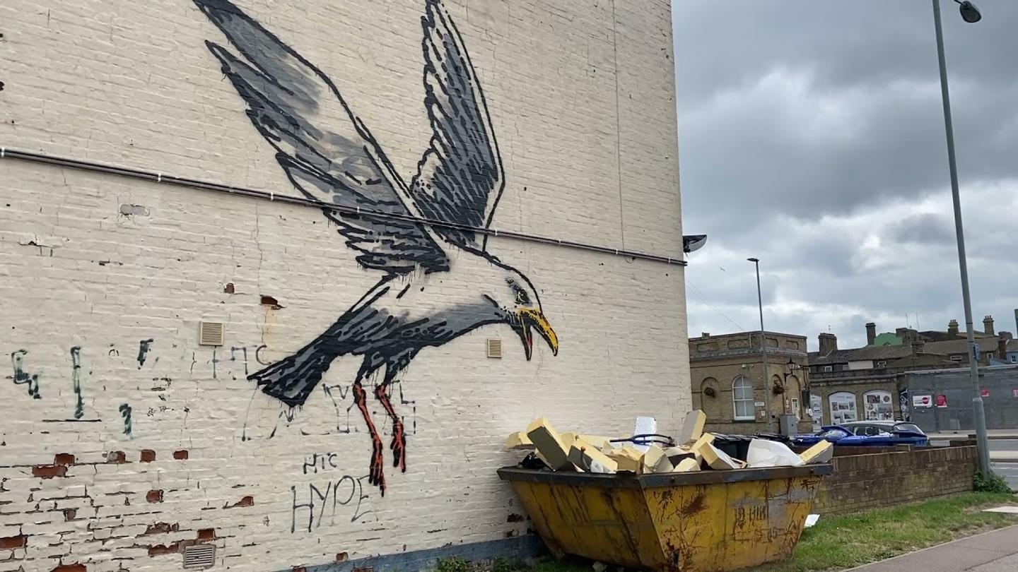 Британське подружжя витратило 200 тисяч фунтів на демонтаж графіті Banksy 