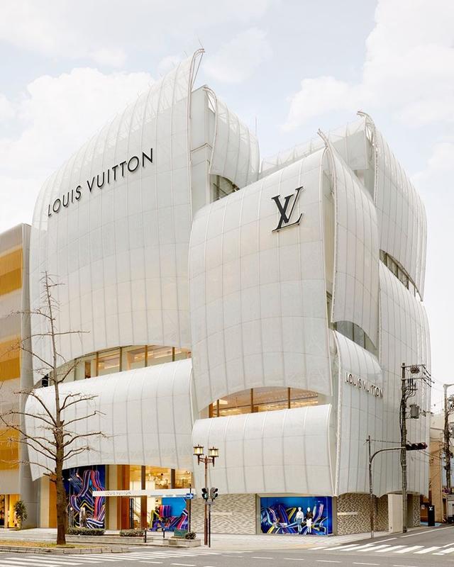 louis-vuitton-restaurant-dtf-magazine-31