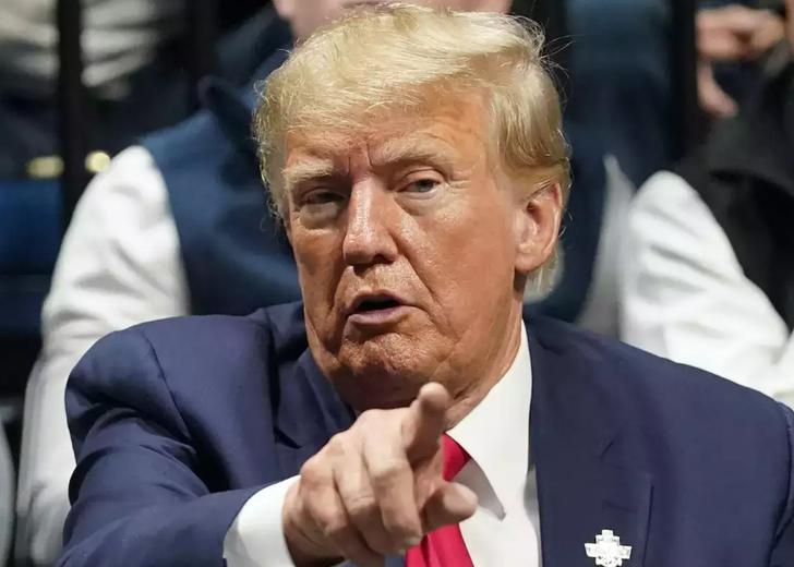 trump-dtf-magazine З Дональда Трампа зняли обмеження у фейсбуці