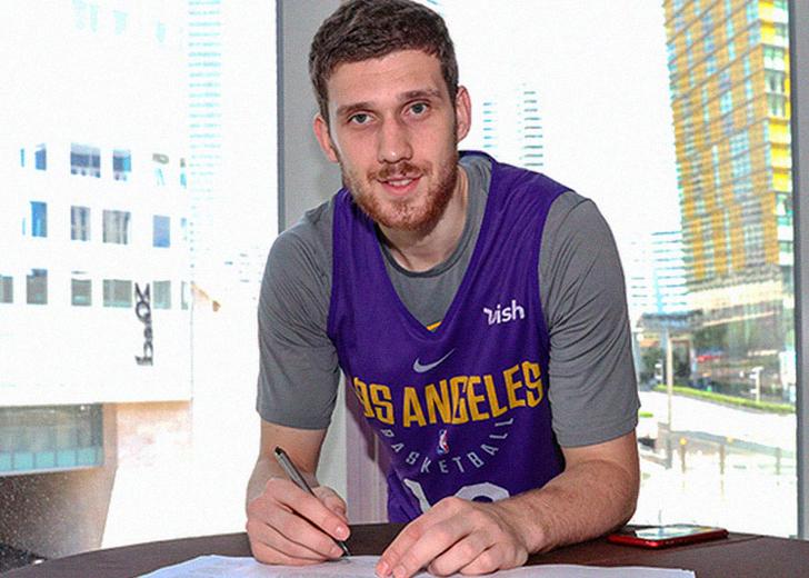svi_mykhailiuk_lakers_official_dtf_header_2 Официально: Украинец Святослав Михайлюк подписал контракт с «Лейкерс»