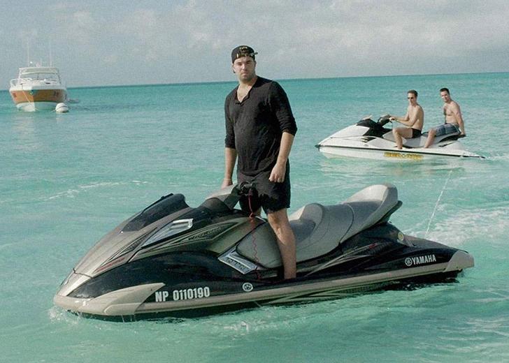 Двойной обман: Что не так с фильмами о FYRE Festival от Netflix и Hulu