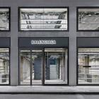 Ржавчина и битый бетон: Как выглядит новый магазин Balenciaga в Лондоне